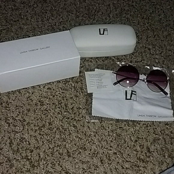 Linda Farrow Accessories - Linda farrow gallery sunglasses with kit.